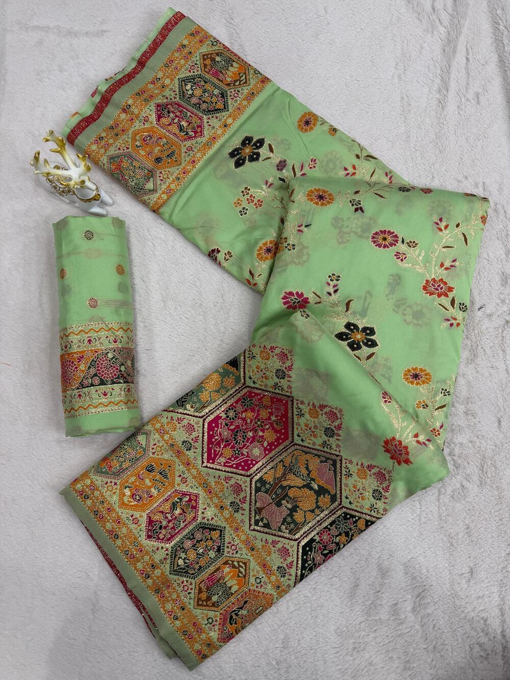 Wonderful Pista Pashmina Silk Saree With Jubilant Blouse Piece