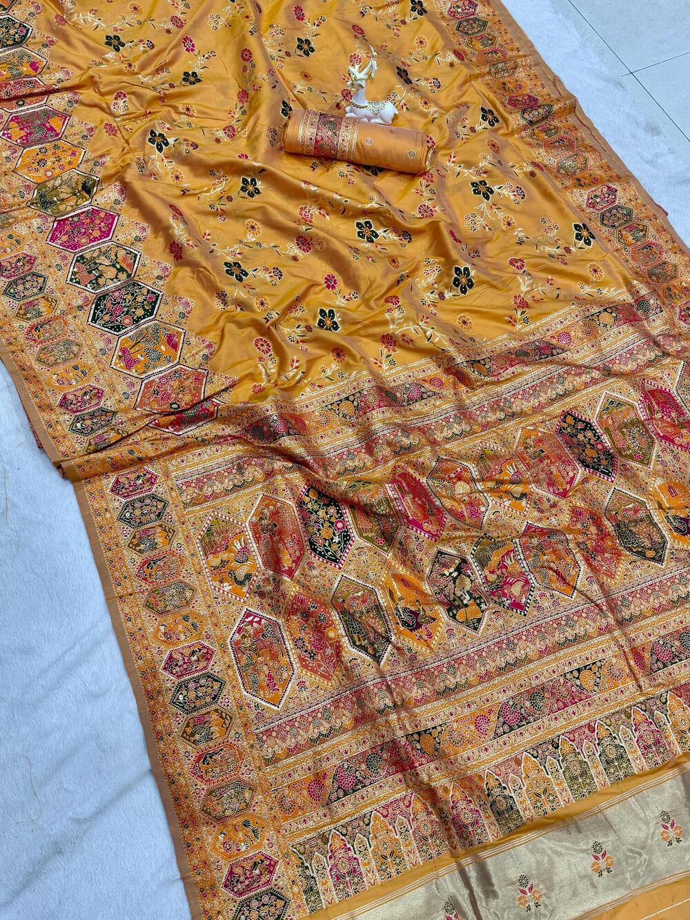 Engrossing Yellow Pashmina Silk Saree With Sonorous Blouse Piece