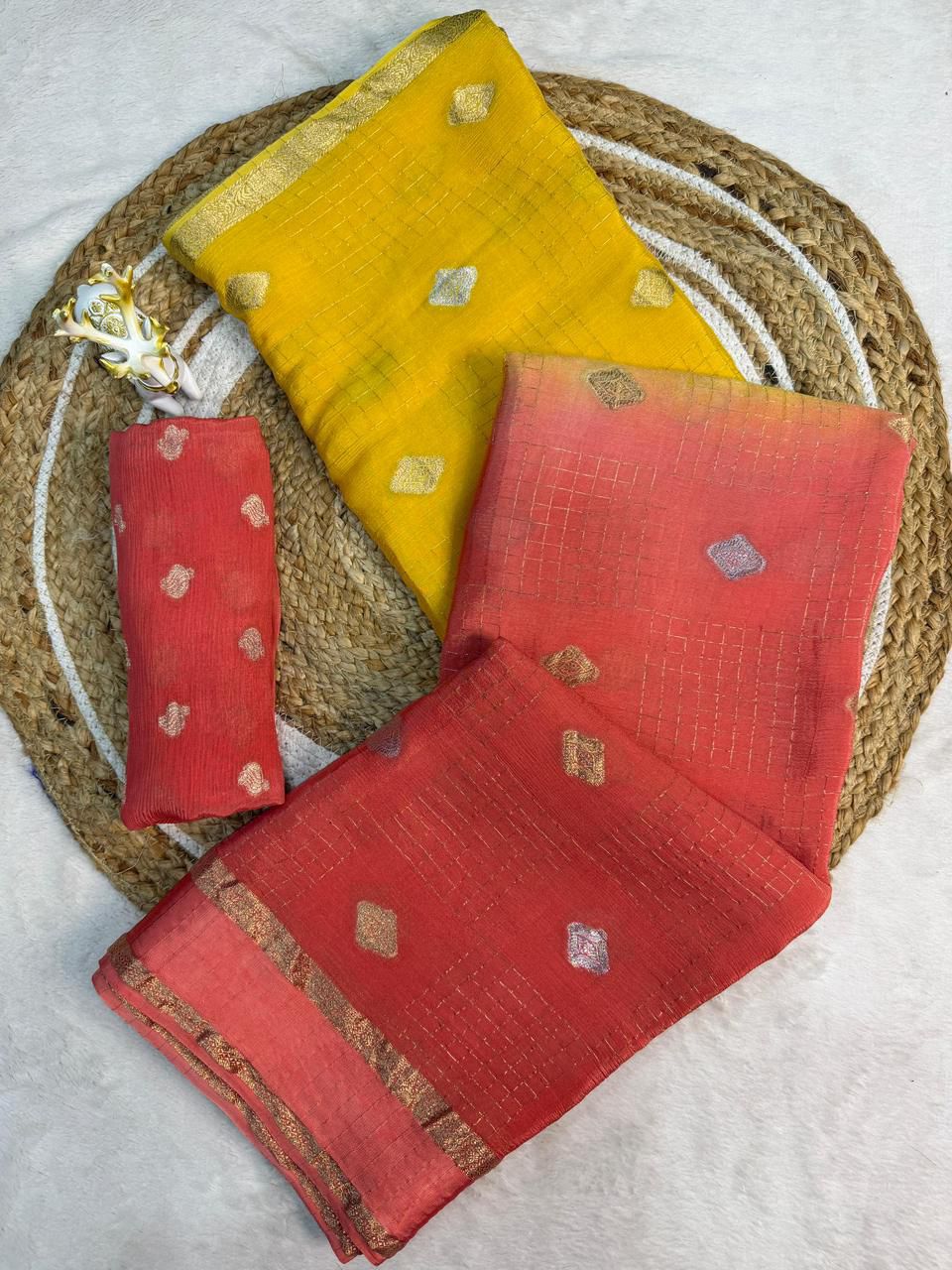 Marvellous Yellow and Pink Pure Zari Weaving Banarasi Silk Saree With Elaborate Blouse Piece