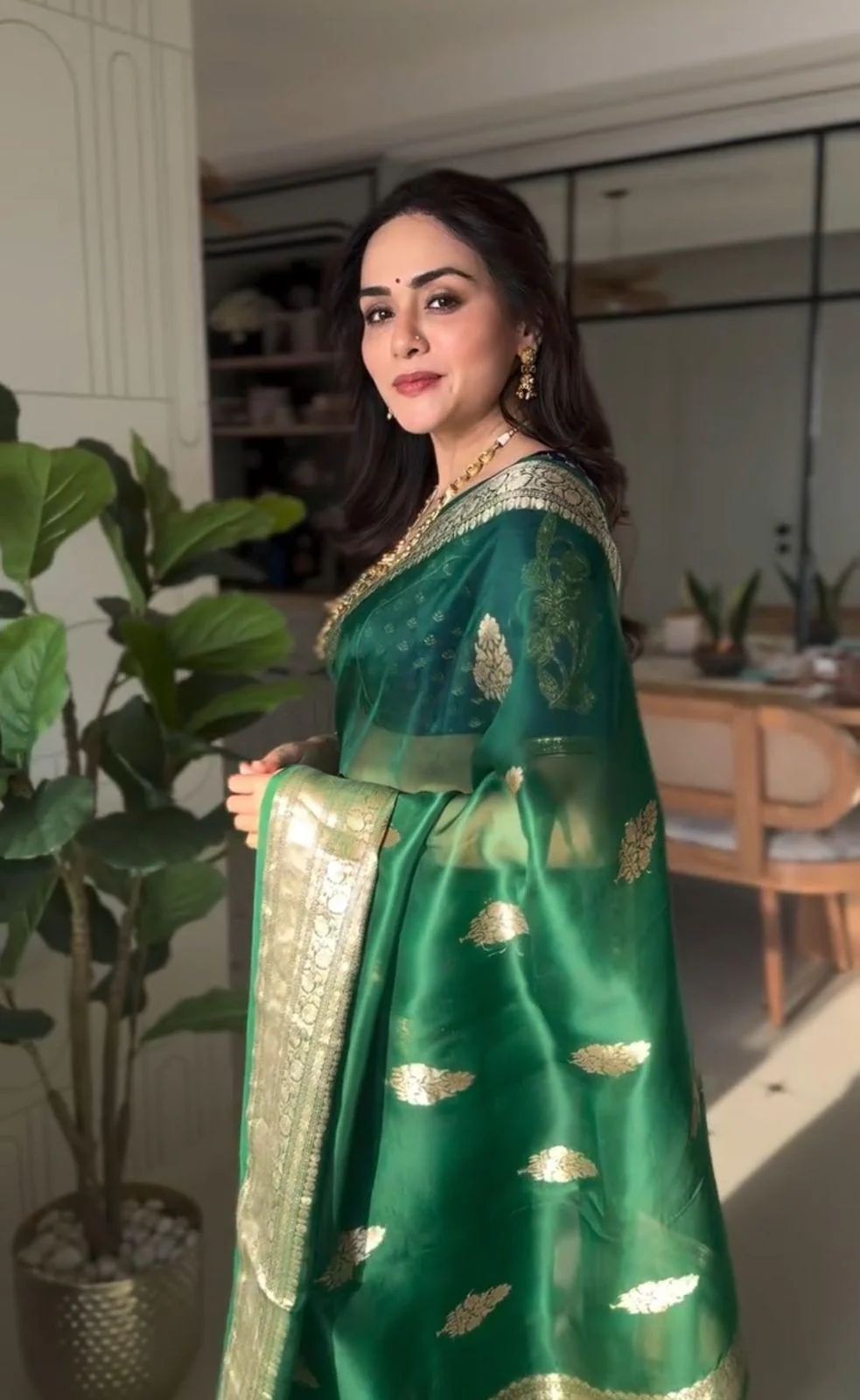 Desirable Green Soft Silk Saree With Panache Blouse Piece