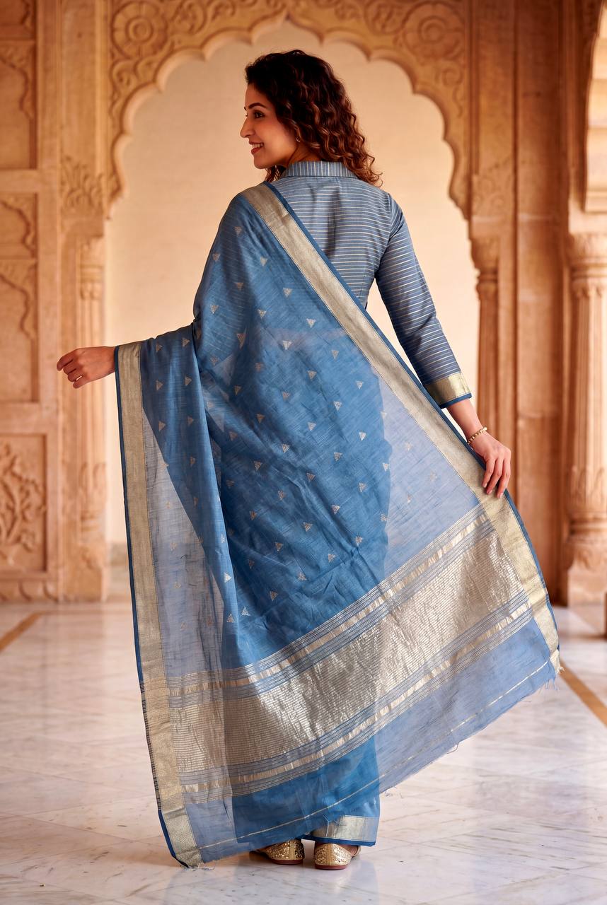 Prodigal Blue Zari Weaving Linen Silk Saree With Redolent Blouse Piece