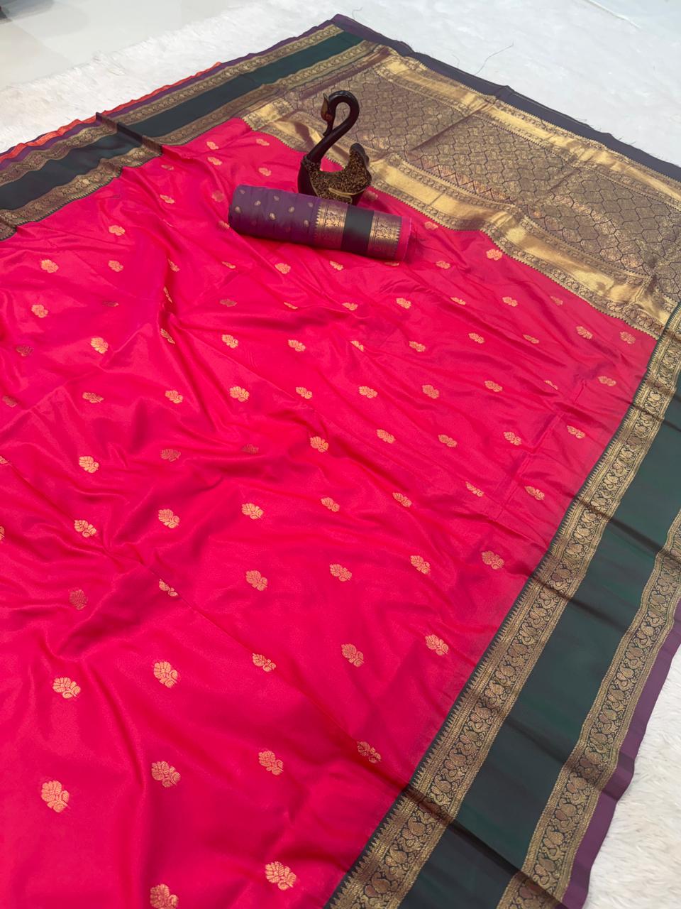 Captivating Dark Pink Soft Banarasi Kathpadar Silk Saree With Magnetic Blouse Piece