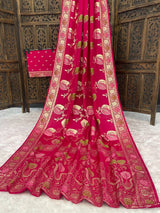 Gratifying Dark Pink Banarasi Dola Silk Saree With Flattering Blouse Piece