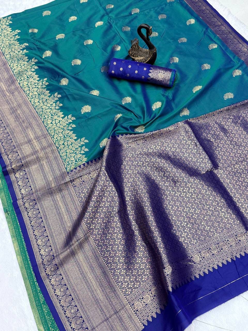 Sumptuous Rama Pure Zari Weaving Banarasi Silk Saree With Stunning Blouse Piece