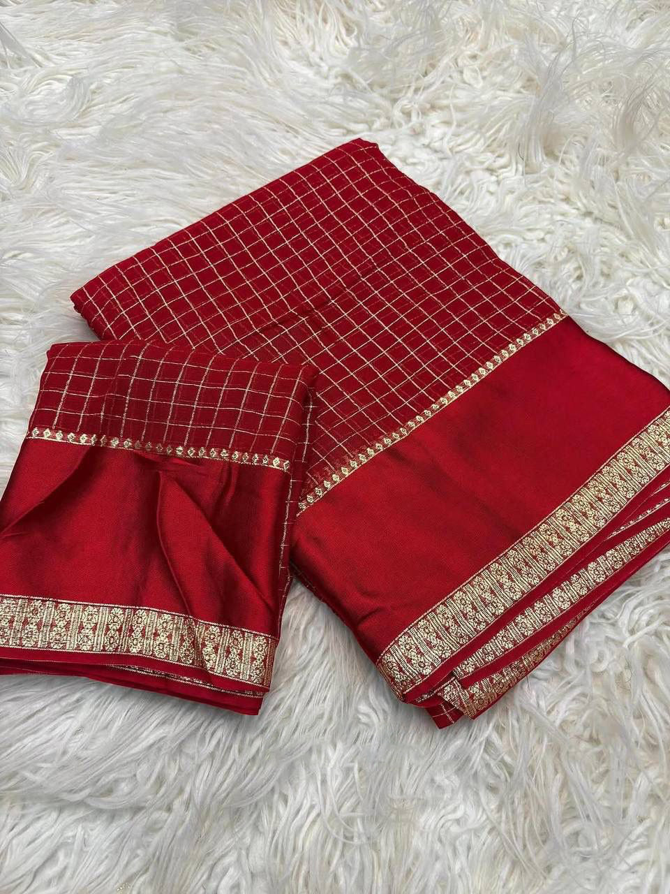 Devastating Red Banarasi Viscose Silk Saree With Enamoring Blouse Piece