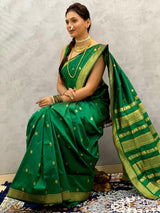 Exemplary Dark Green Pure Zari Weaving Banarasi Silk Saree With Tantalizing Blouse Piece