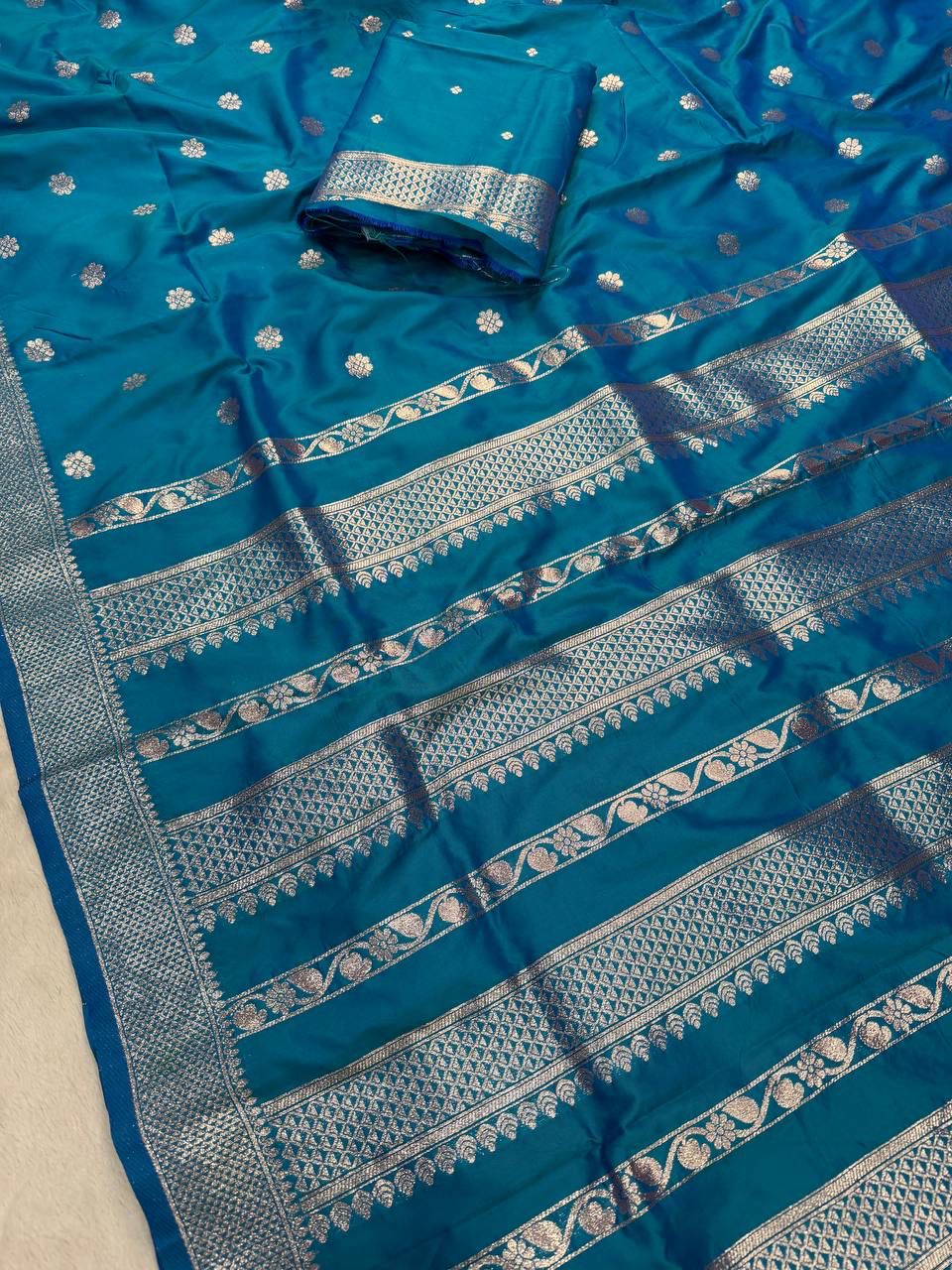 Ratatouille Rama Pure Zari Weaving Banarasi Silk Saree With Ethereal Blouse Piece