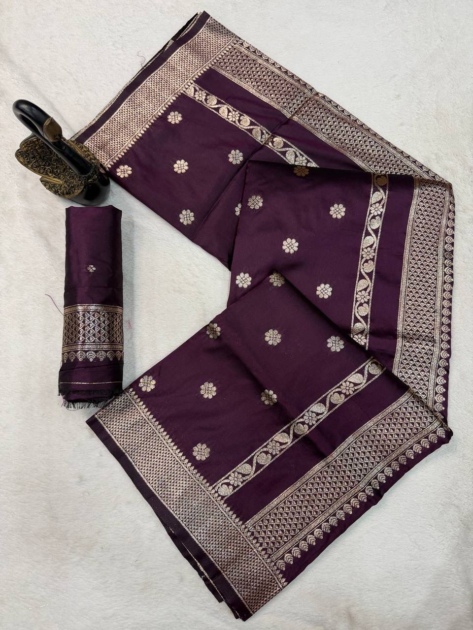 Glamorous Wine Pure Zari Weaving Banarasi Silk Saree With Pretty Blouse Piece