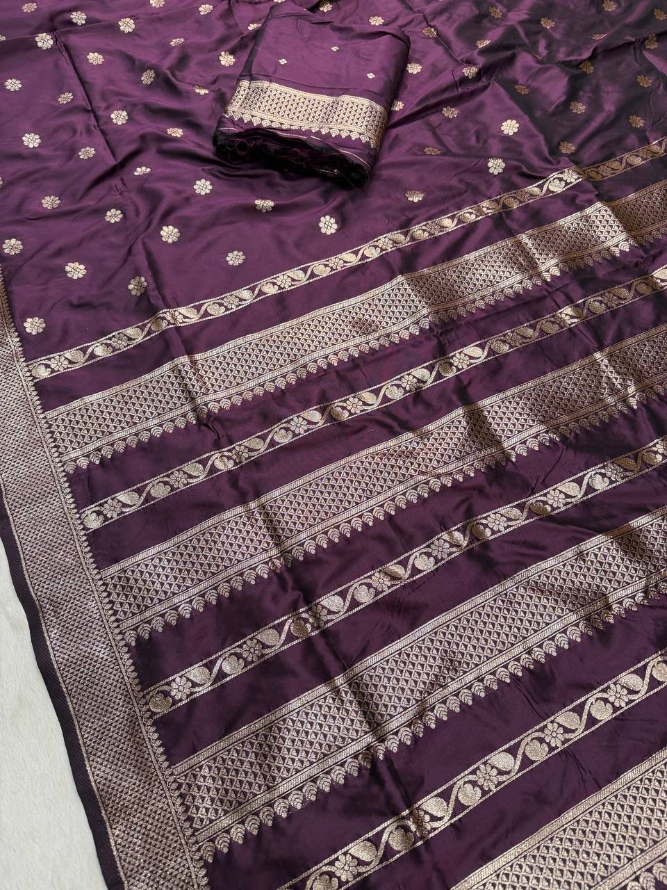 Glamorous Wine Pure Zari Weaving Banarasi Silk Saree With Pretty Blouse Piece