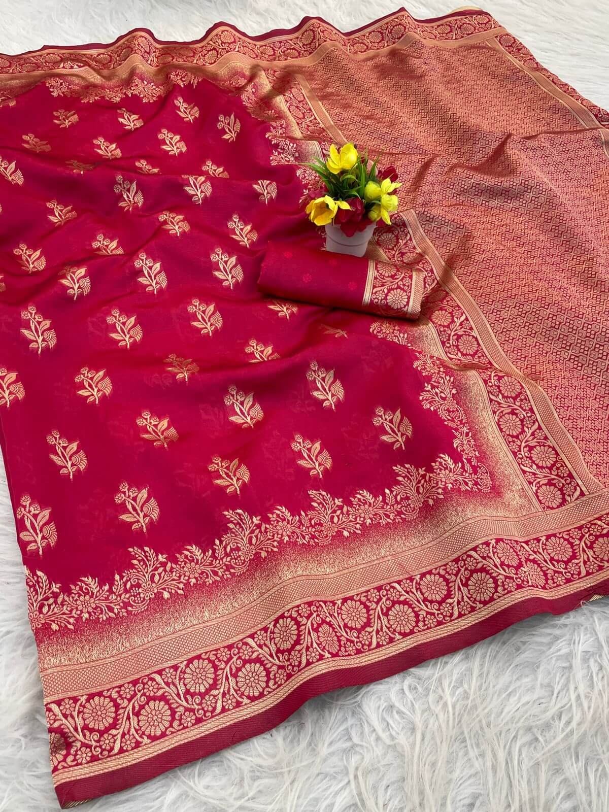 Prettiest Dark Pink Soft Silk Saree With Majesty Blouse Piece