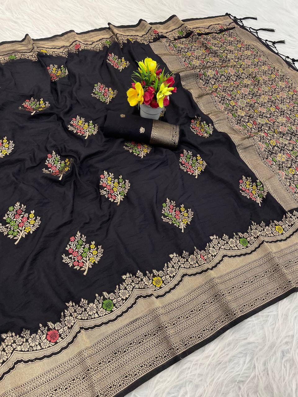 Fantabulous Black Banarasi Georgette Silk Saree With Extraordinary Blouse Piece