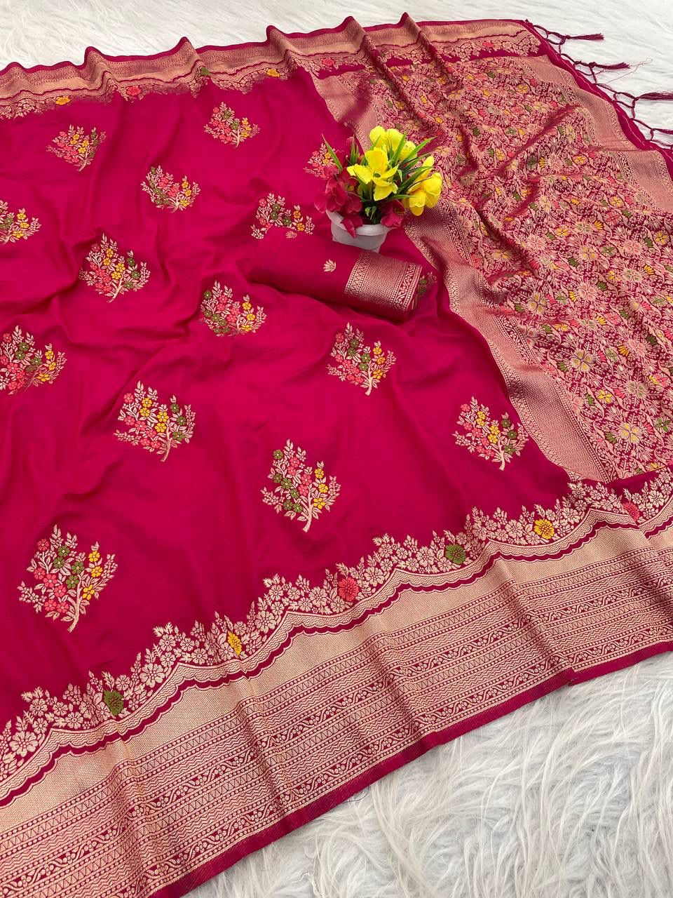 Engrossing Dark Pink Banarasi Georgette Silk Saree With Symmetrical Blouse Piece