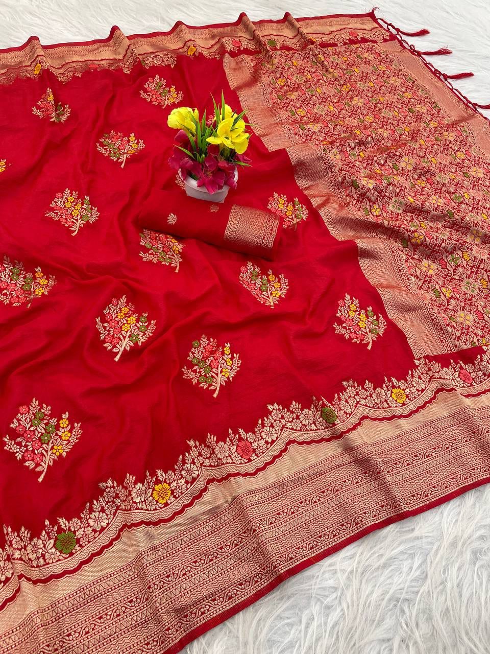 Glittering Red Banarasi Georgette Silk Saree With Murmurous Blouse Piece