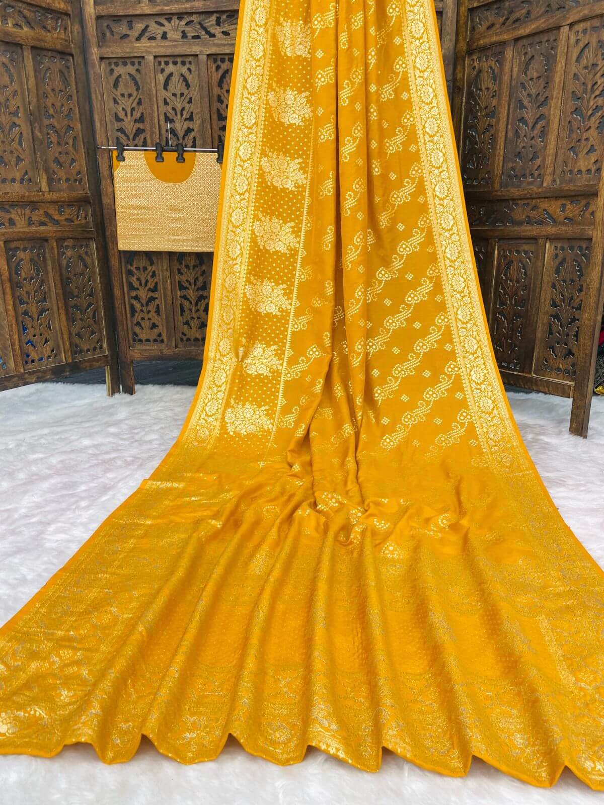 Embrocation Mustard Banarasi Dola Silk Saree With Desiring Blouse Piece