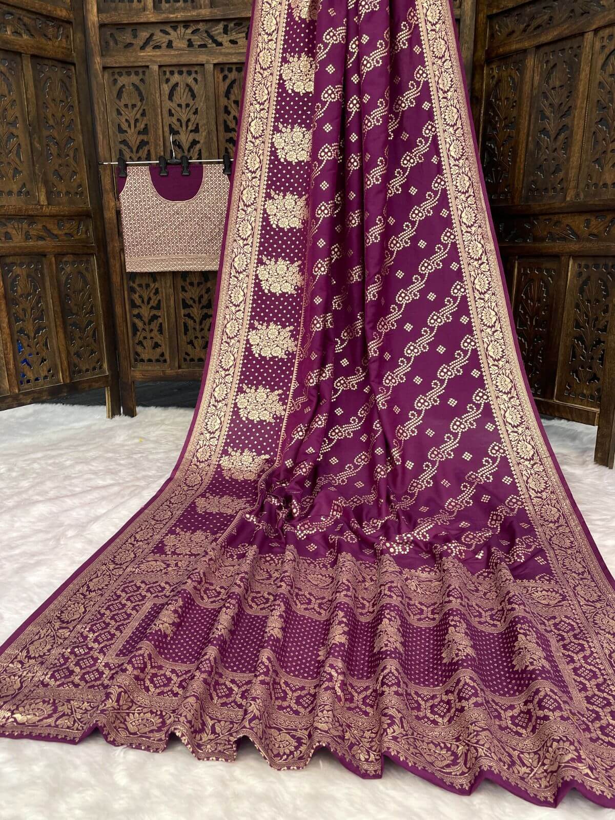 Scintillating Wine Banarasi Dola Silk Saree With Assemblage Blouse Piece