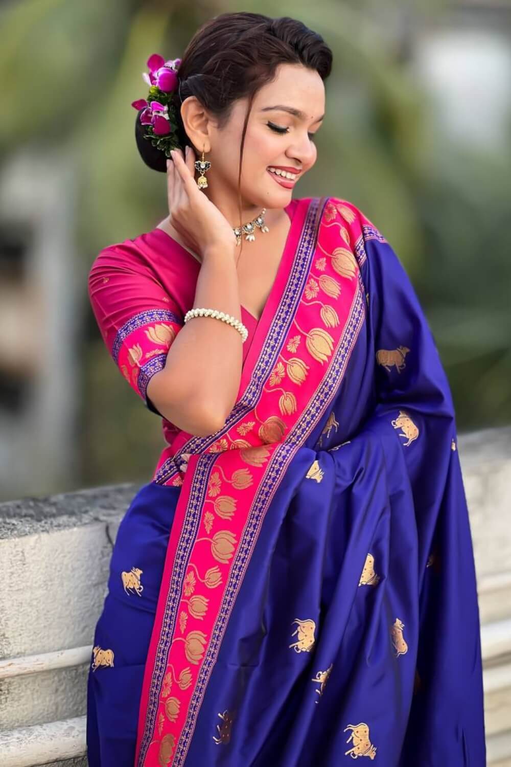 Fugacious Navy Blue Banarasi Pichwai Silk Saree With Brood Blouse Piece