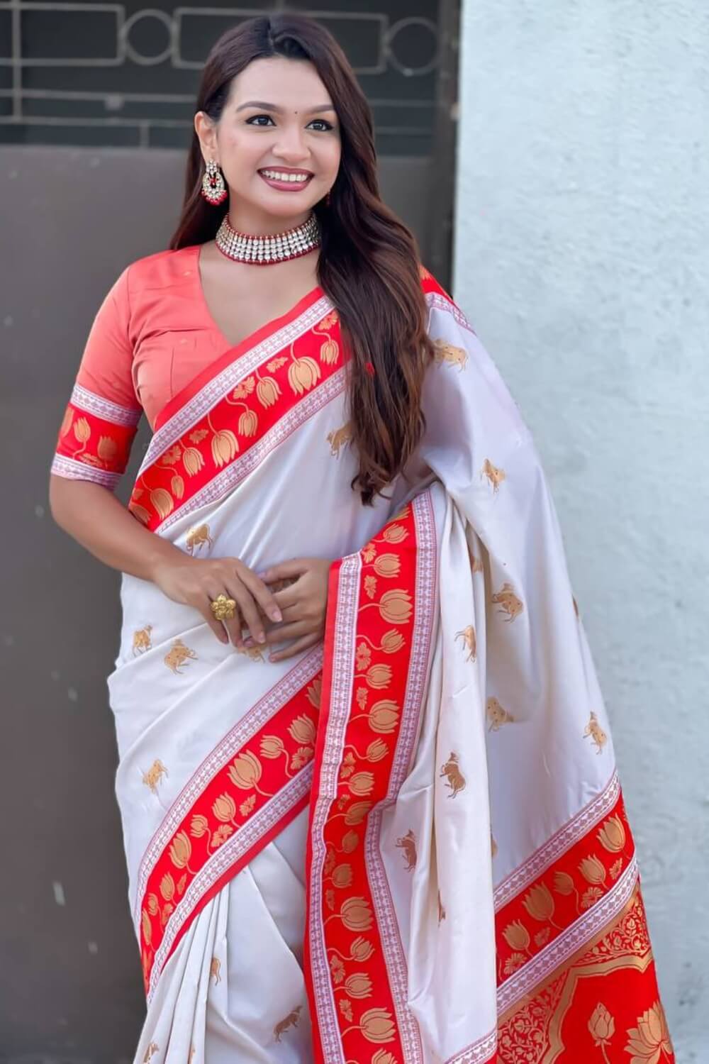 Panoply Off White Banarasi Pichwai Silk Saree With Imbrication Blouse Piece