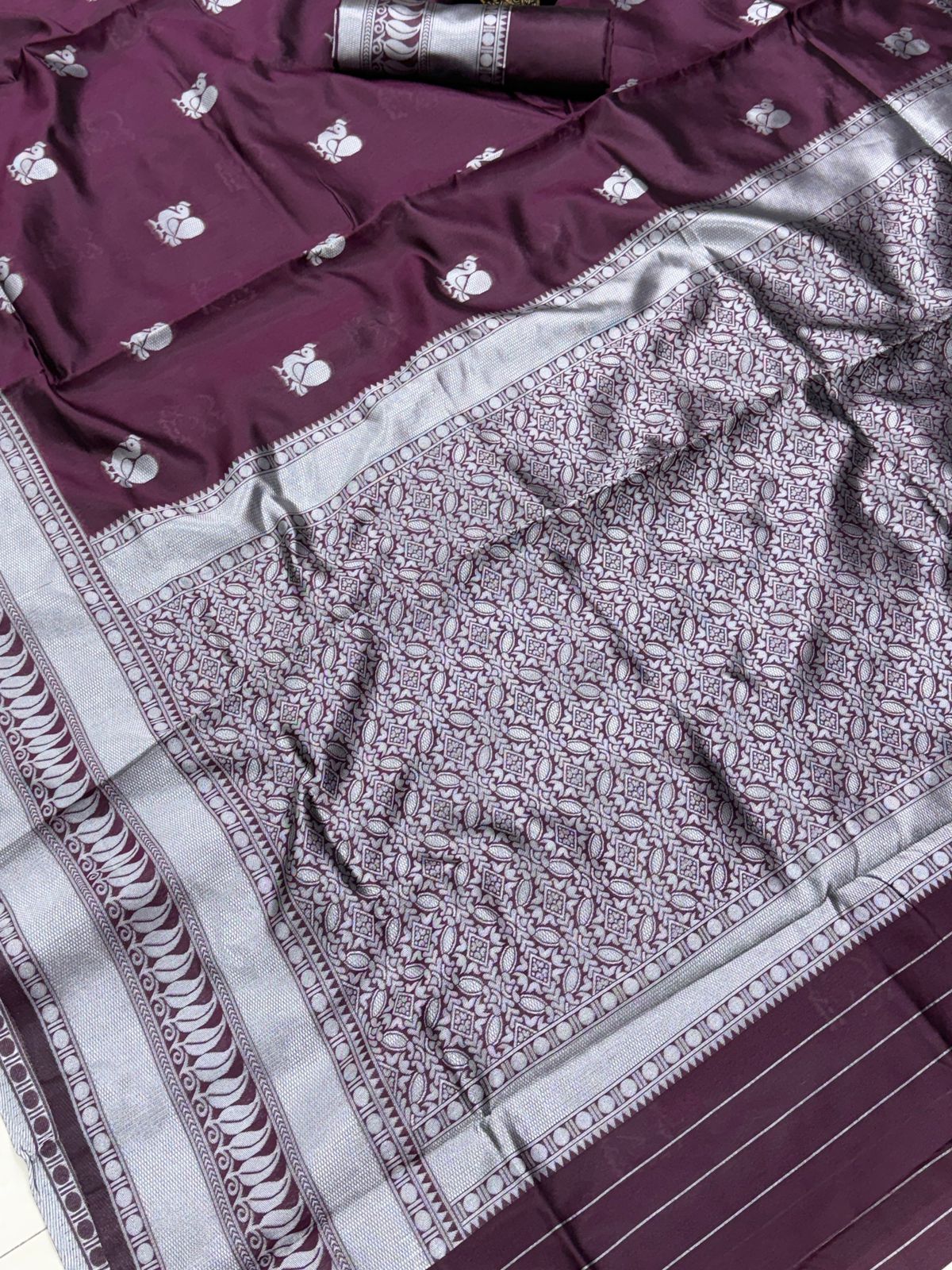 Beleaguer Wine Soft Silk Saree With Staring Blouse Piece
