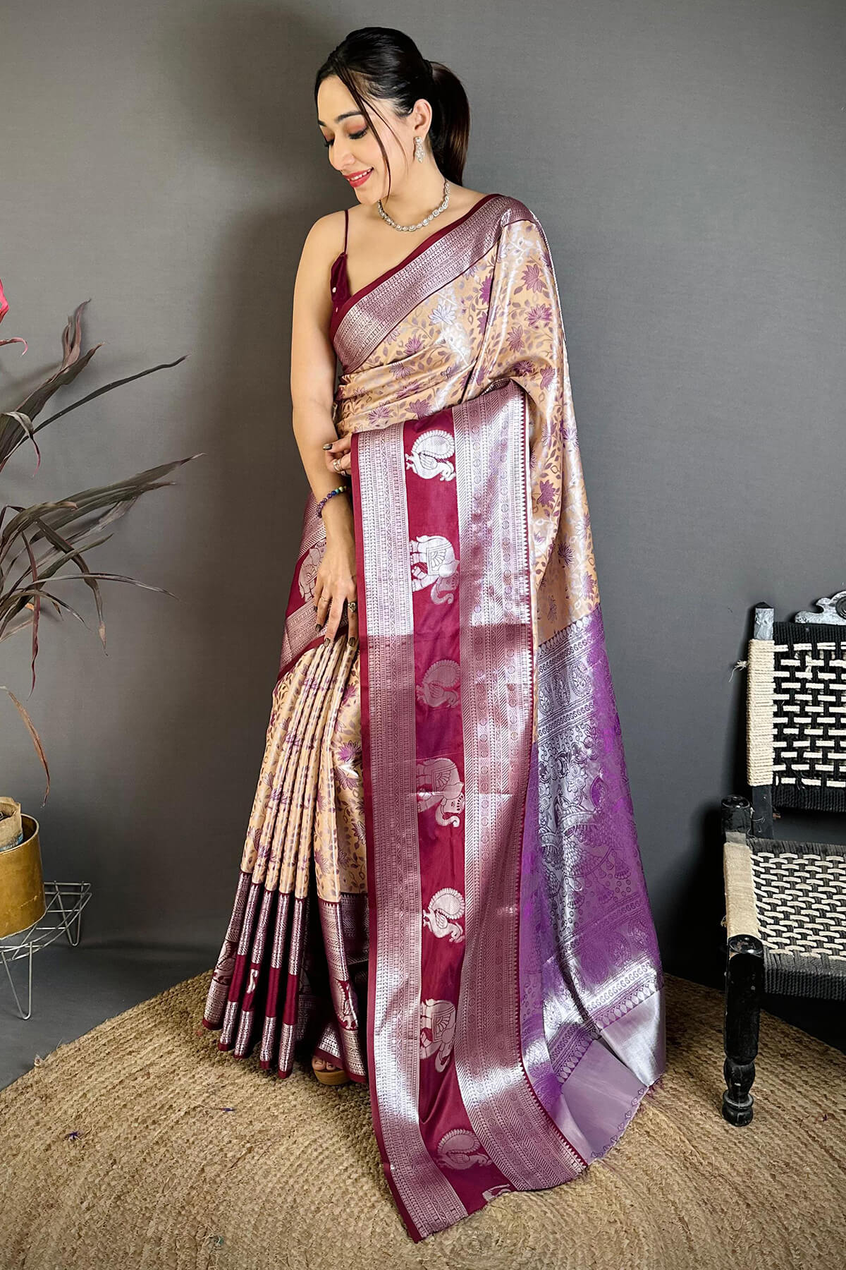 Enticing Beige Kanjivaram Silk Saree With Demanding Blouse Piece