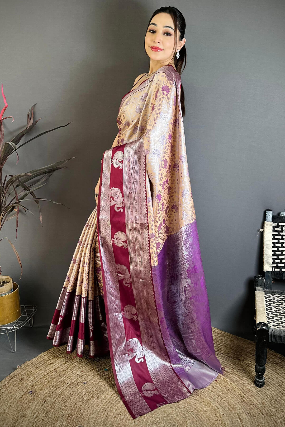 Enticing Beige Kanjivaram Silk Saree With Demanding Blouse Piece