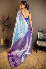 Bucolic Firozi Kanjivaram Silk Saree With Evanescent Blouse Piece