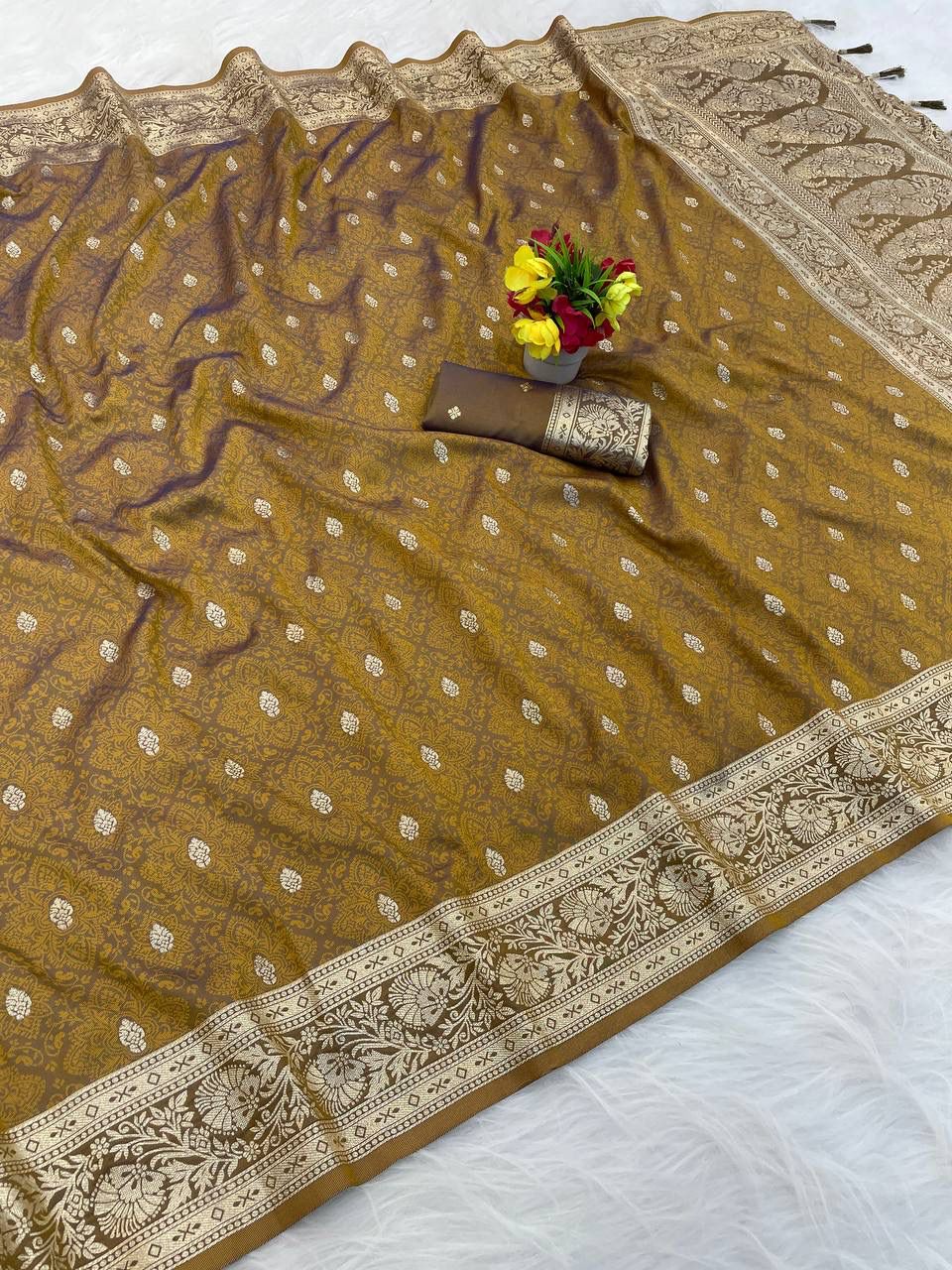Girlish Mustard Pure Zari Weaving Banarasi Silk Saree With Eclat Blouse Piece