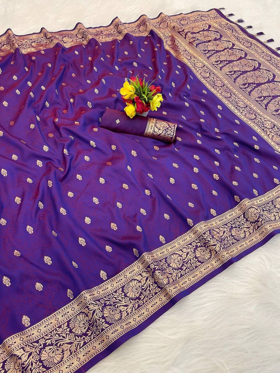 Sophisticated Purple Pure Zari Weaving Banarasi Silk Saree With Incredible Blouse Piece