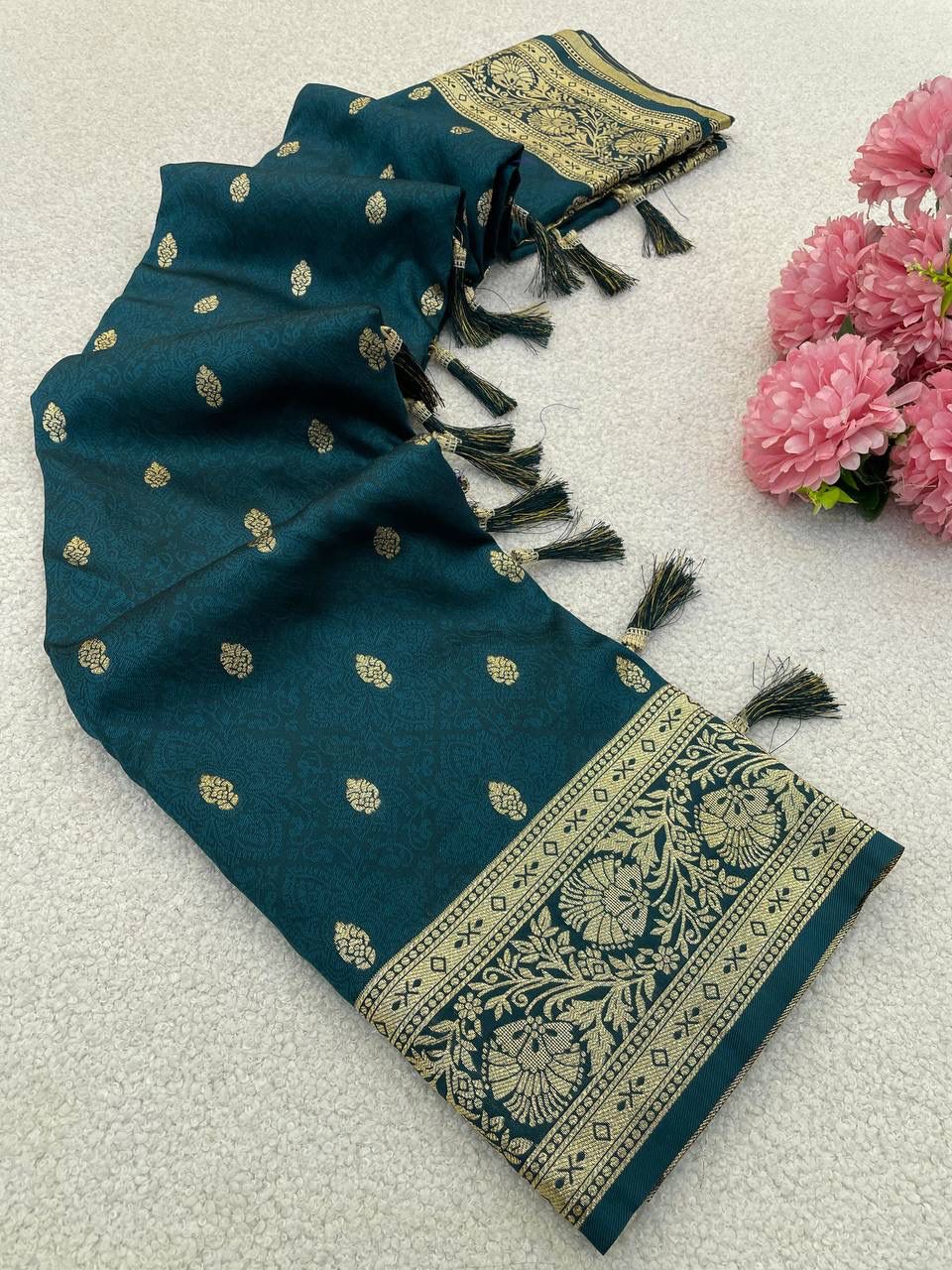 Stunning Rama Pure Zari Weaving Banarasi Silk Saree With Quixotic Blouse Piece