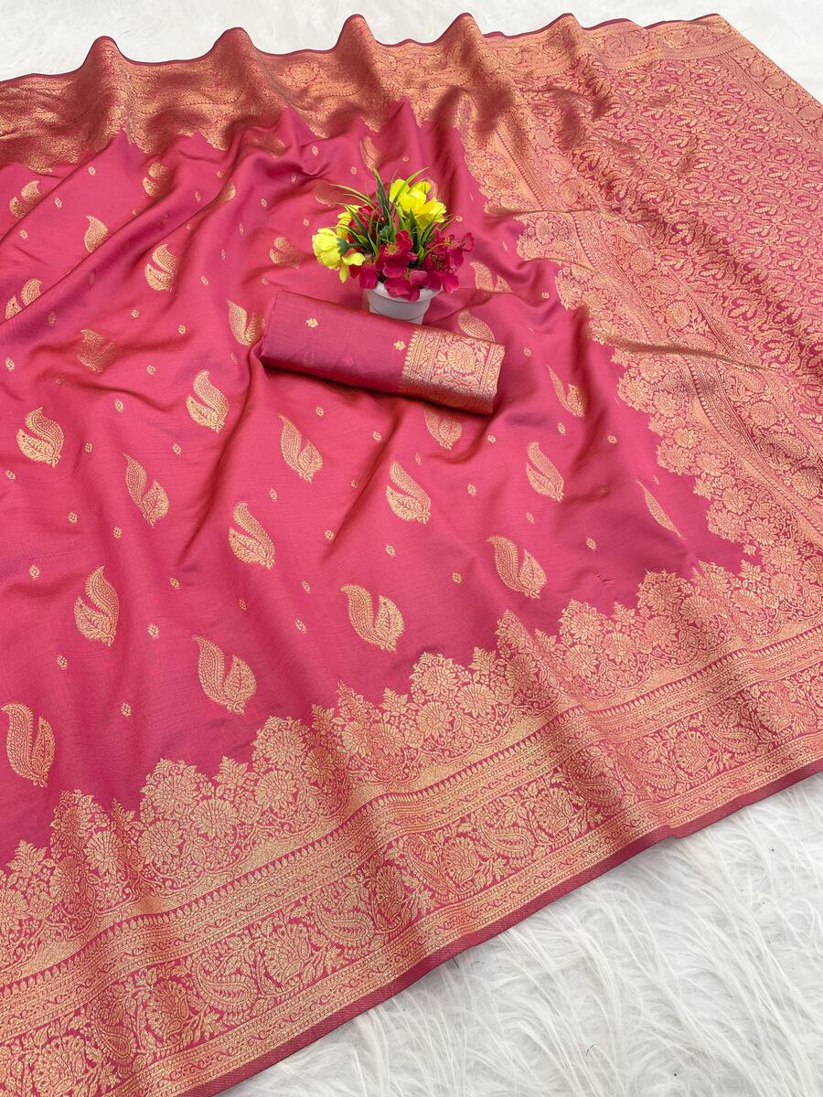 Gorgeous Dark Pink Soft Silk Saree With Eye-catching Blouse Piece