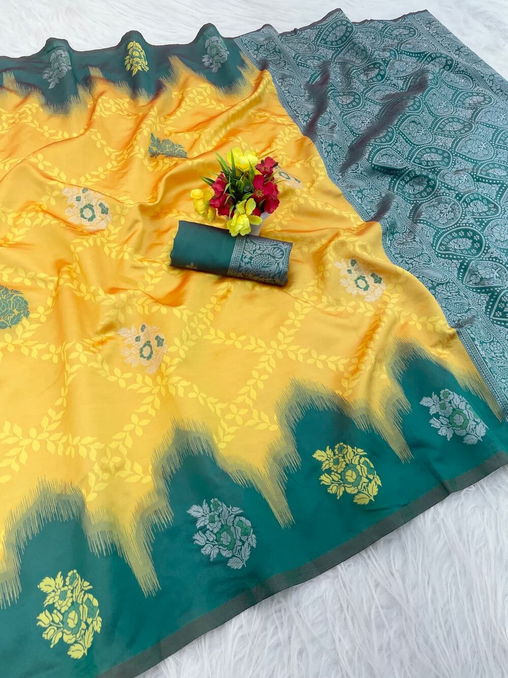 Magnificat Yellow Soft Silk Saree With Tremendous Blouse Piece