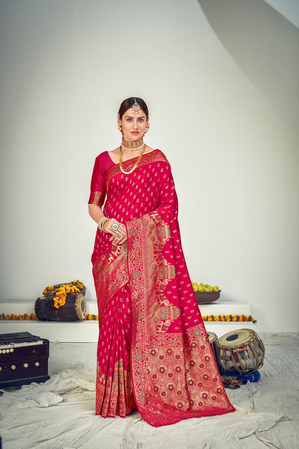 Striking Dark Pink Zari Woven Banarasi Silk Light Weight Saree