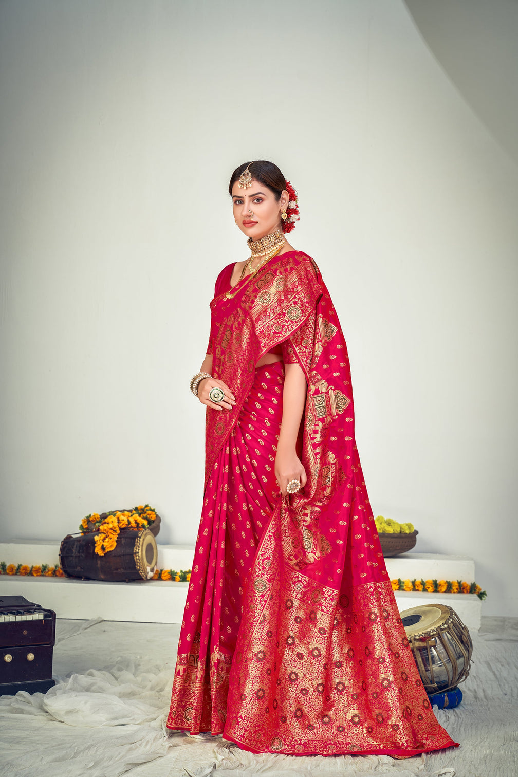 Striking Dark Pink Zari Woven Banarasi Silk Light Weight Saree