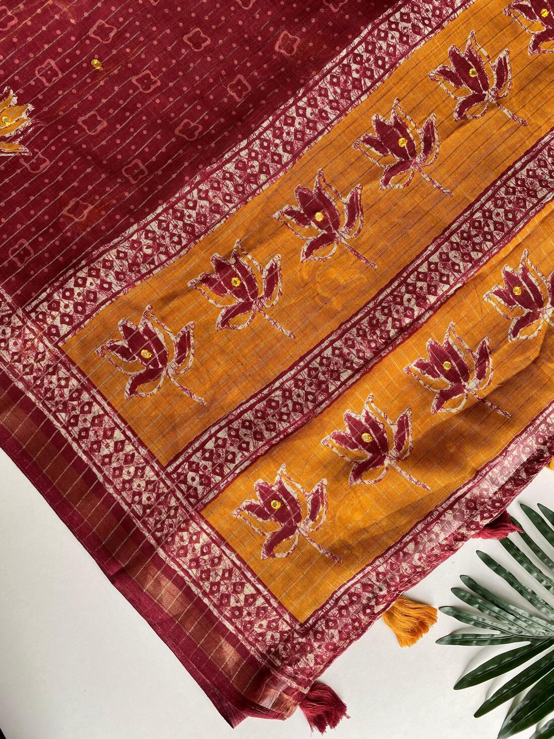Winsome Maroon Printed Linen Silk Saree With Grandiose Blouse Piece