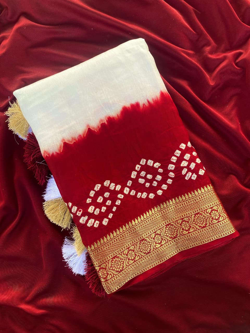 Inspiring Off White Pure Viscose Dola Silk Printed Bandhani Saree With Beleaguer Blouse Piece