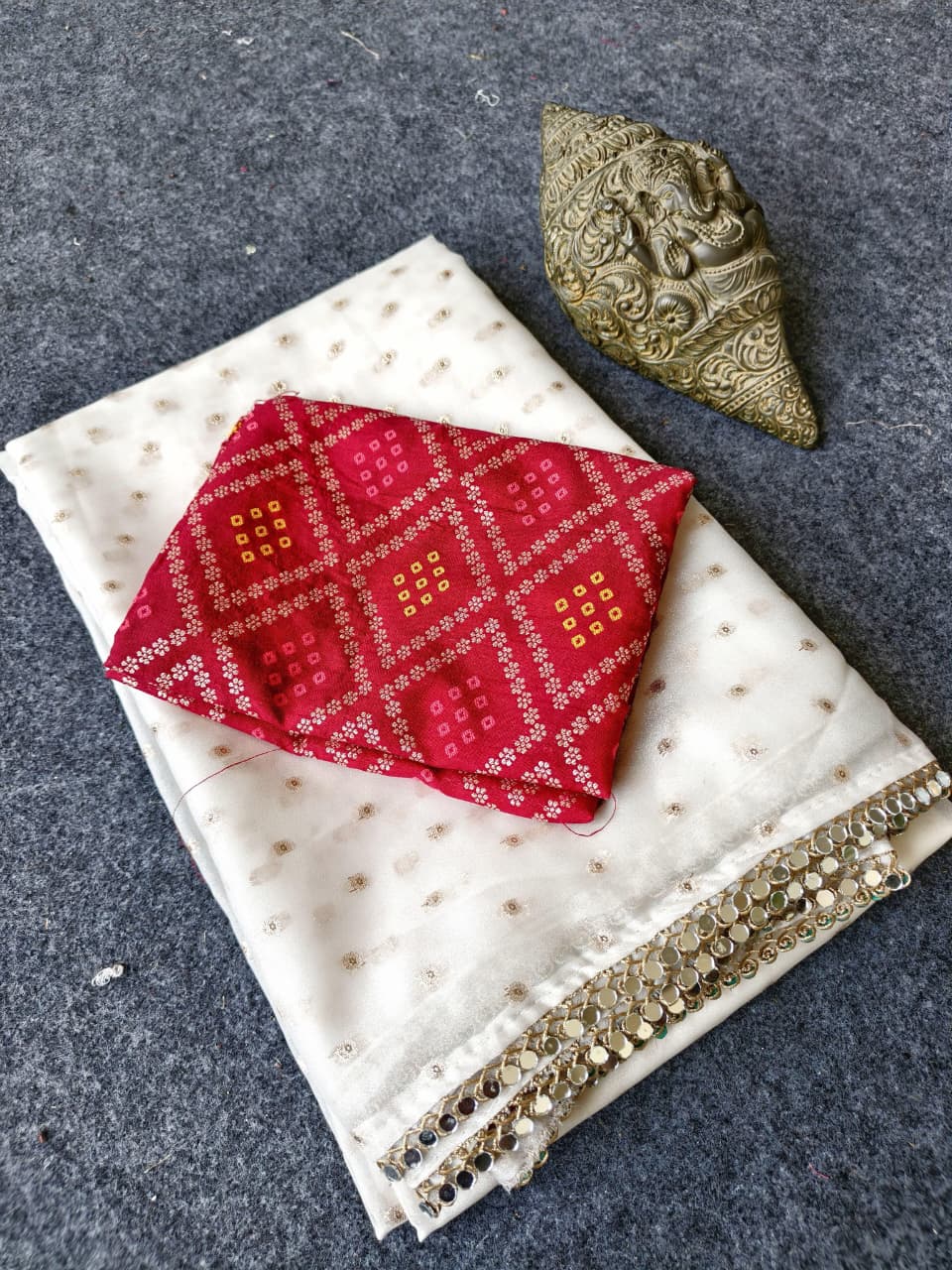Glittering Off White Embroidery Work Organza Chiffon Silk Saree With Ebullience Blouse Piece