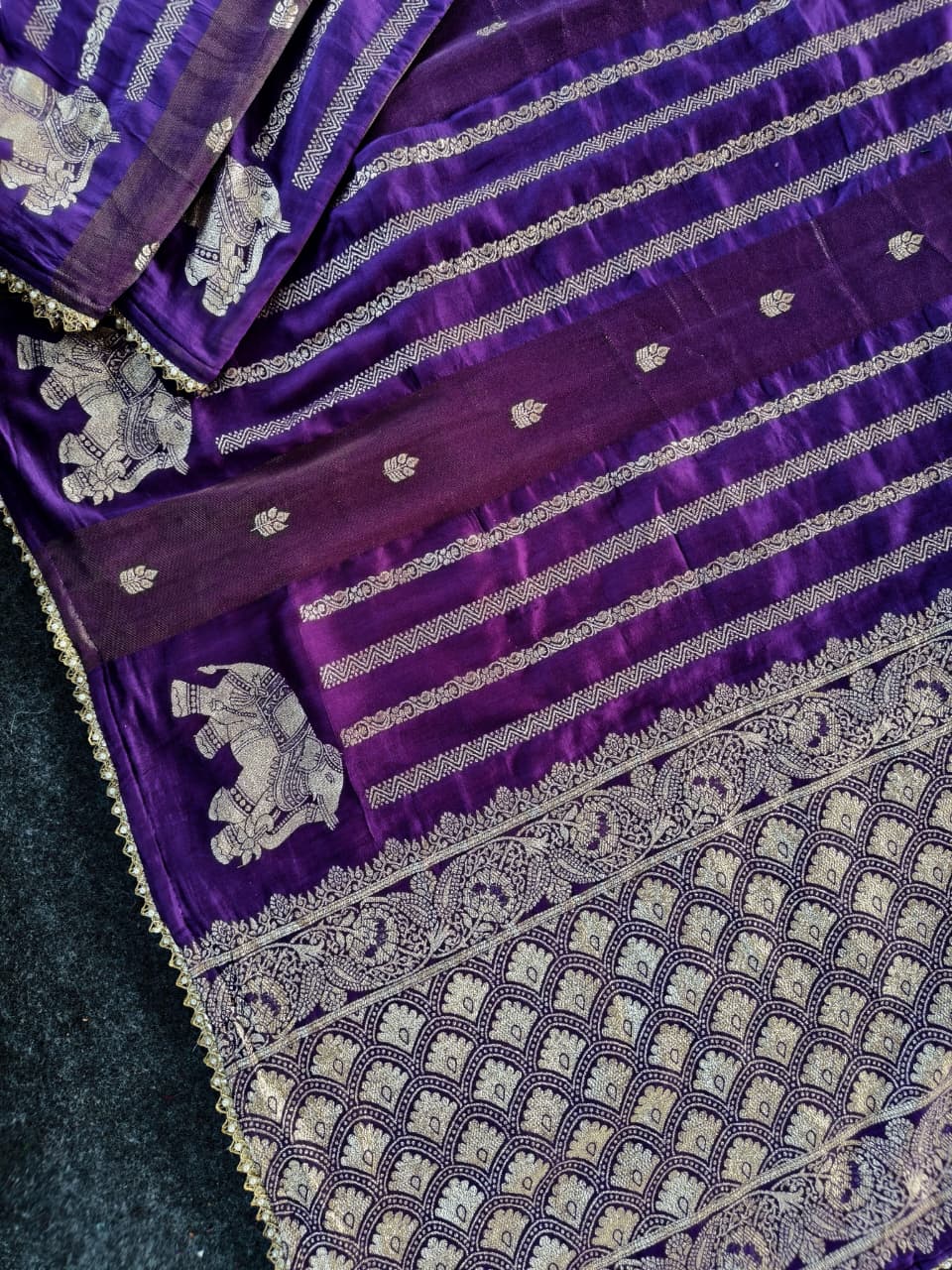 Dissemble Purple Banarasi Georgette Silk Saree With Magnetic Blouse Piece