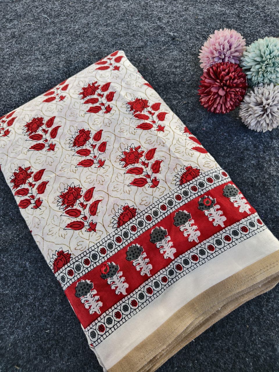 Engaging Off White Printed Cotton Silk Saree With Trendy Blouse Piece