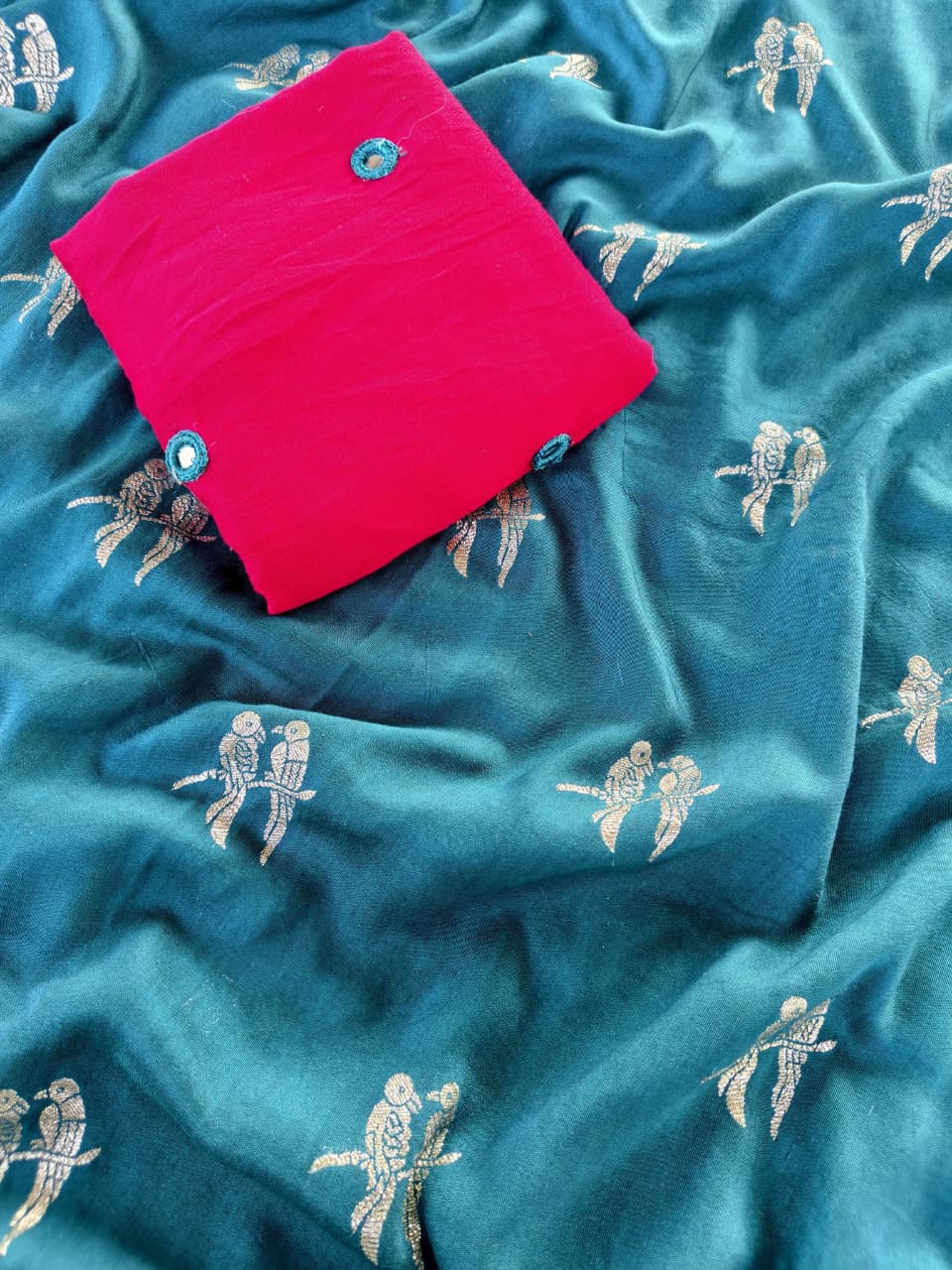 Gorgeous Firozi Banarasi Georgette Silk Saree With Dazzling Blouse Piece