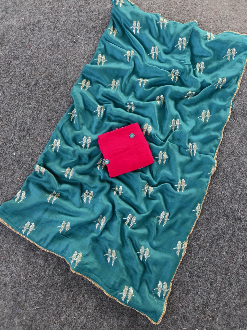 Gorgeous Firozi Banarasi Georgette Silk Saree With Dazzling Blouse Piece