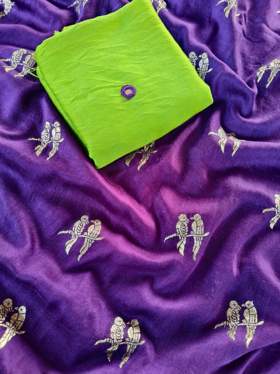 Blooming Purple Banarasi Georgette Silk Saree With Pleasurable Blouse Piece