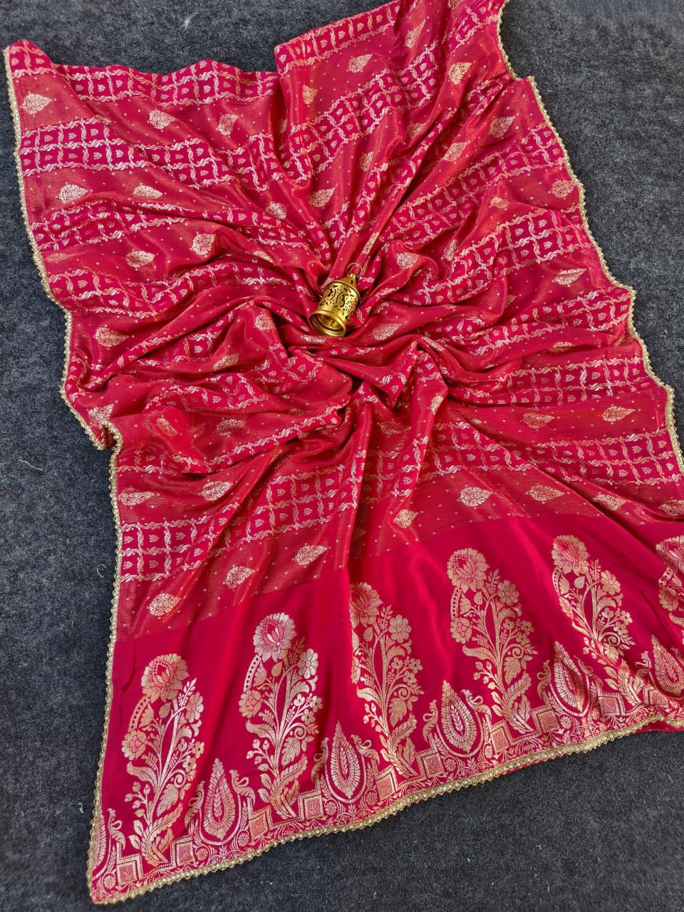 Desultory Dark Pink Banarasi Dola Silk Saree With Ratatouille Blouse Piece