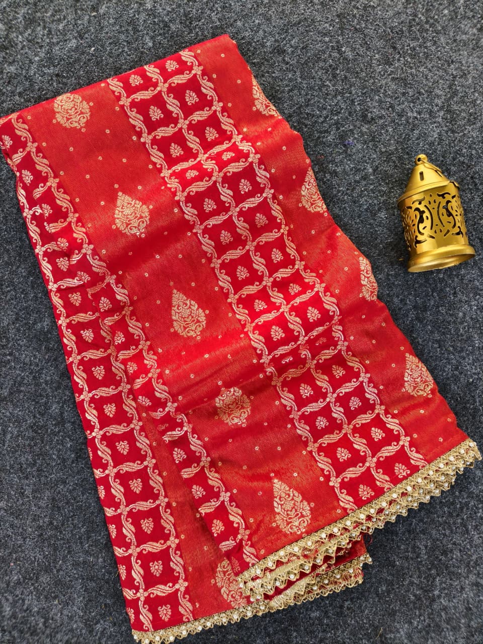 Brood Red Banarasi Dola Silk Saree With Adorable Blouse Piece