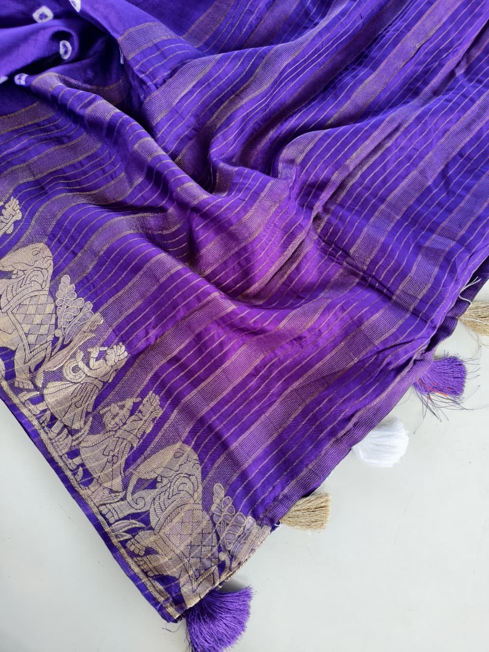 Snappy Purple Banarasi Dola Silk Saree With Propinquity Blouse Piece