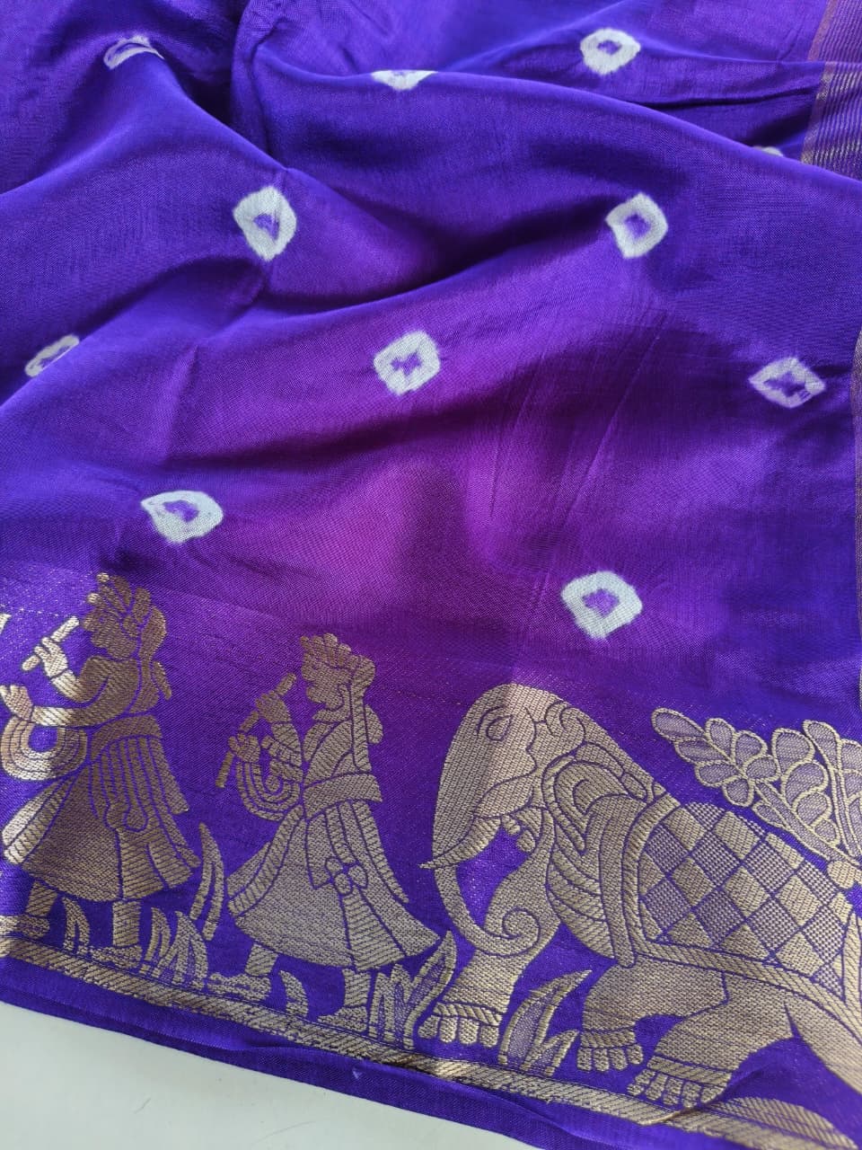 Snappy Purple Banarasi Dola Silk Saree With Propinquity Blouse Piece