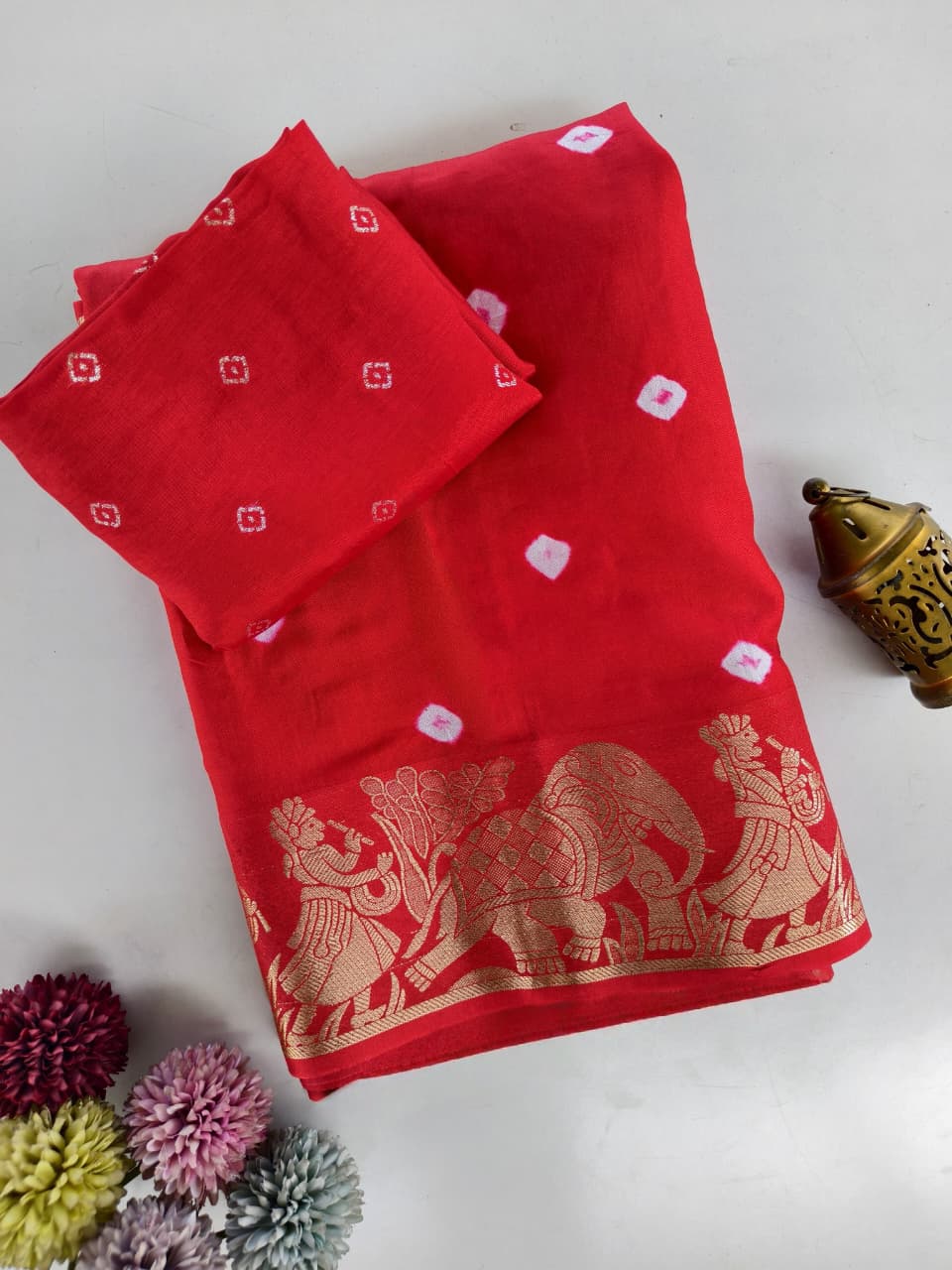 Phenomenal Red Banarasi Dola Silk Saree With Symmetrical Blouse Piece