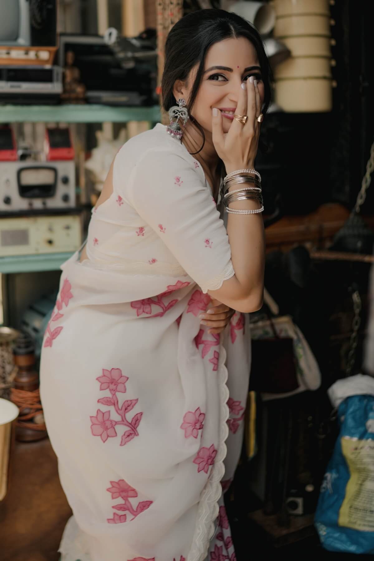 Aishwarya Sharma Off White Crush Silk Saree