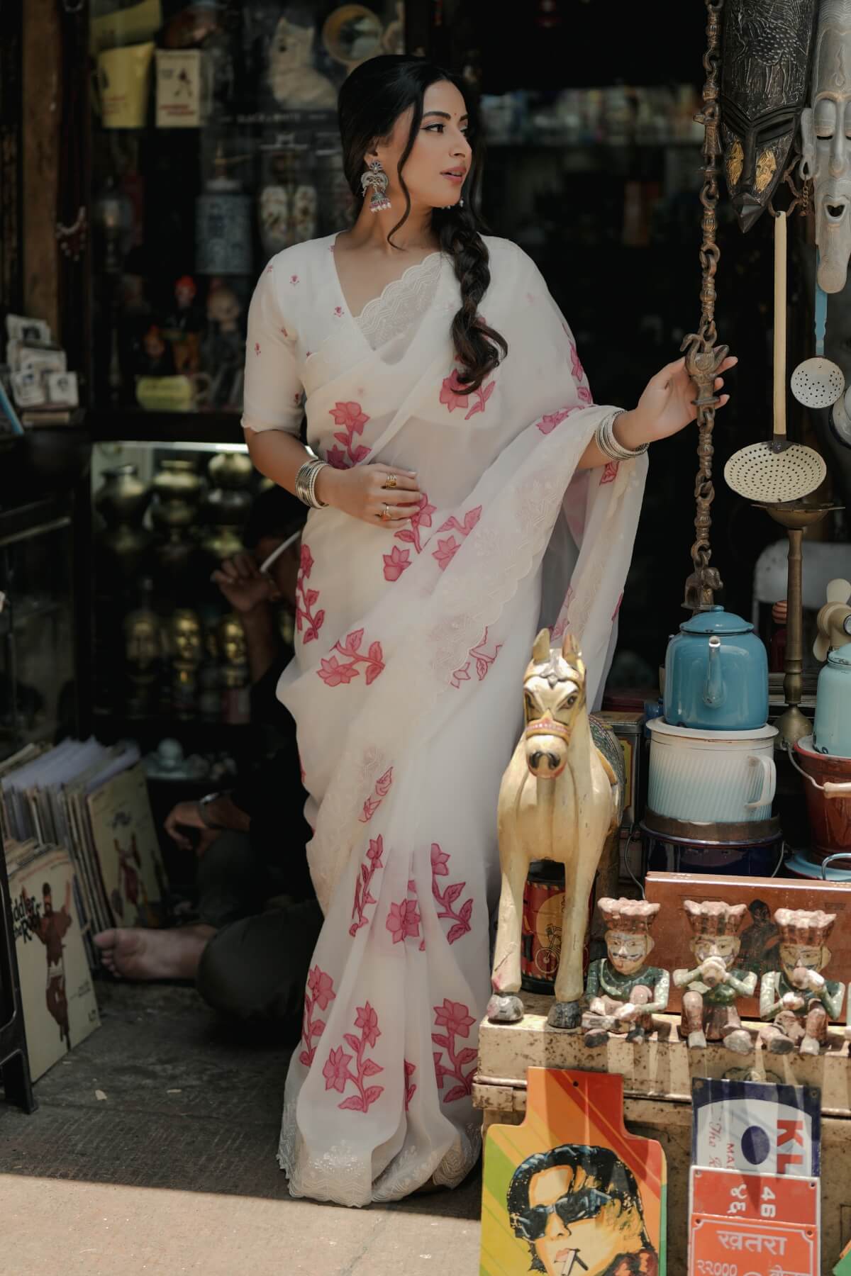Aishwarya Sharma Off White Crush Silk Saree