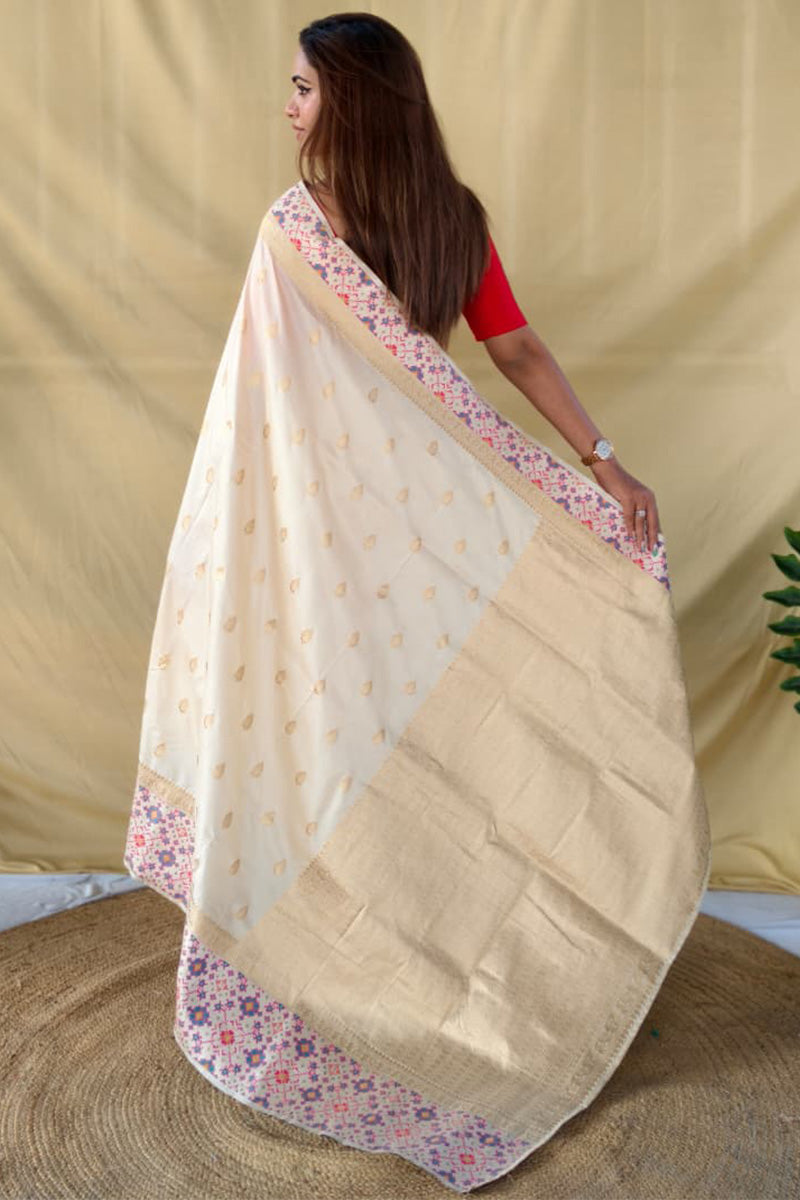 Unique Off White Pure Zari Weaving Banarasi Silk Saree With Girlish Blouse Piece
