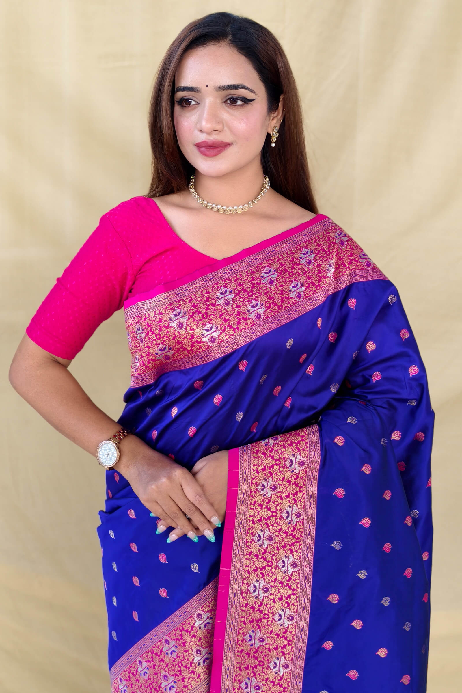 Prominent Royal Blue Pure Zari Weaving Banarasi Silk Saree With Beguiling Blouse Piece