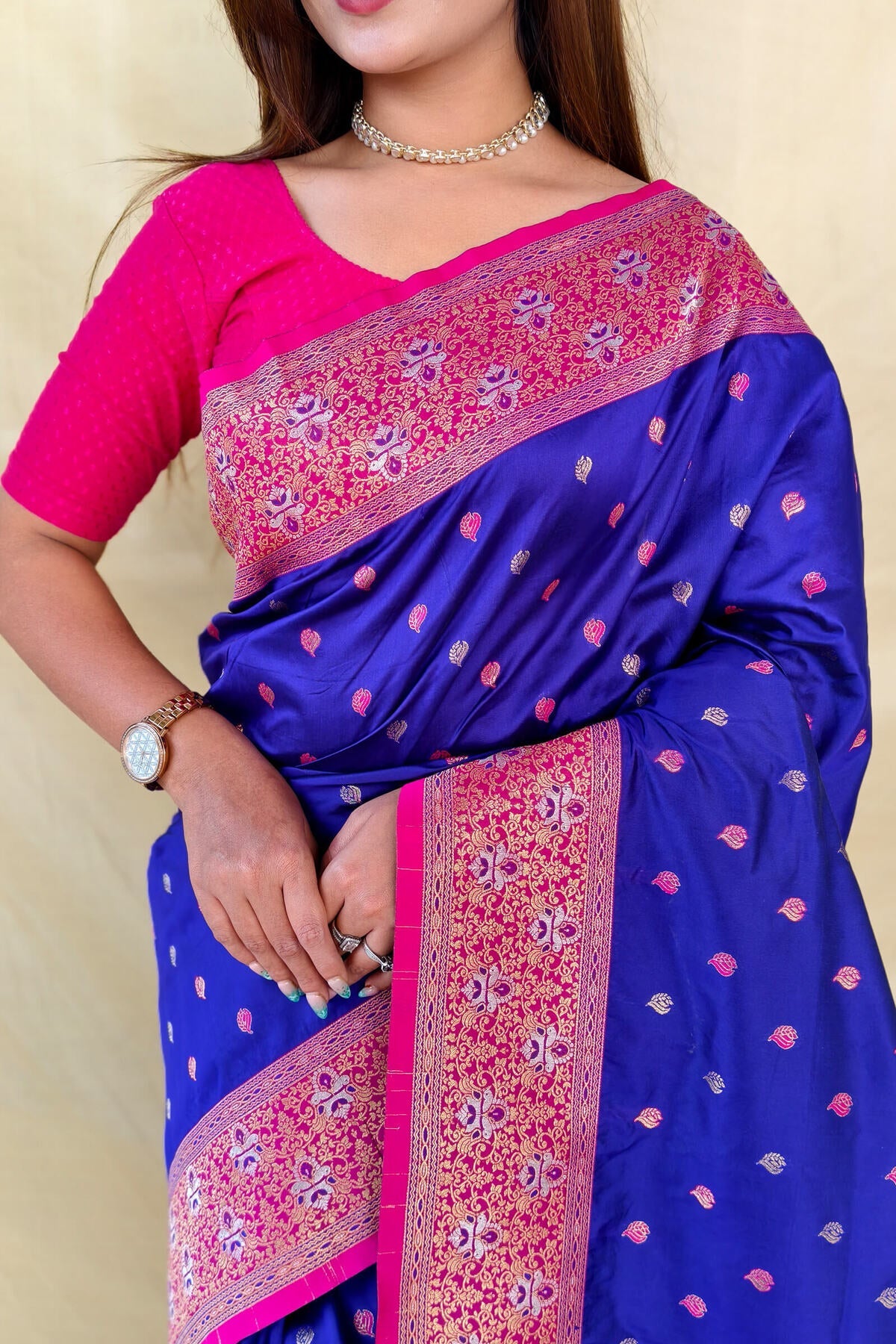 Prominent Royal Blue Pure Zari Weaving Banarasi Silk Saree With Beguiling Blouse Piece